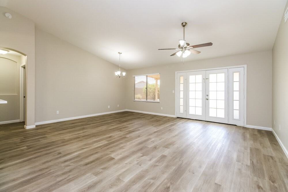 950 S 54th St - Photo 3 of 16