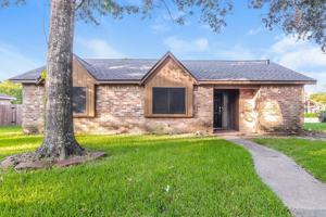 featured image of 4714 Glendower Dr
