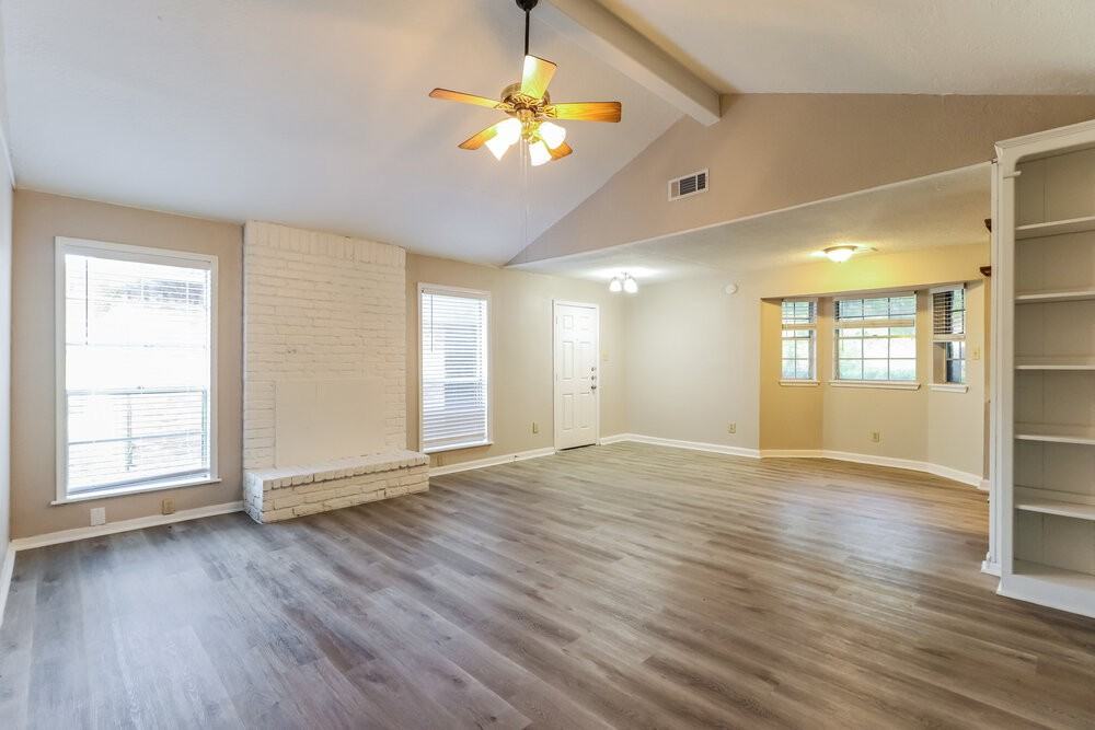 4714 Glendower Dr - Photo 4 of 16