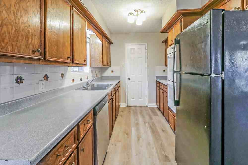 4714 Glendower Dr - Photo 7 of 16