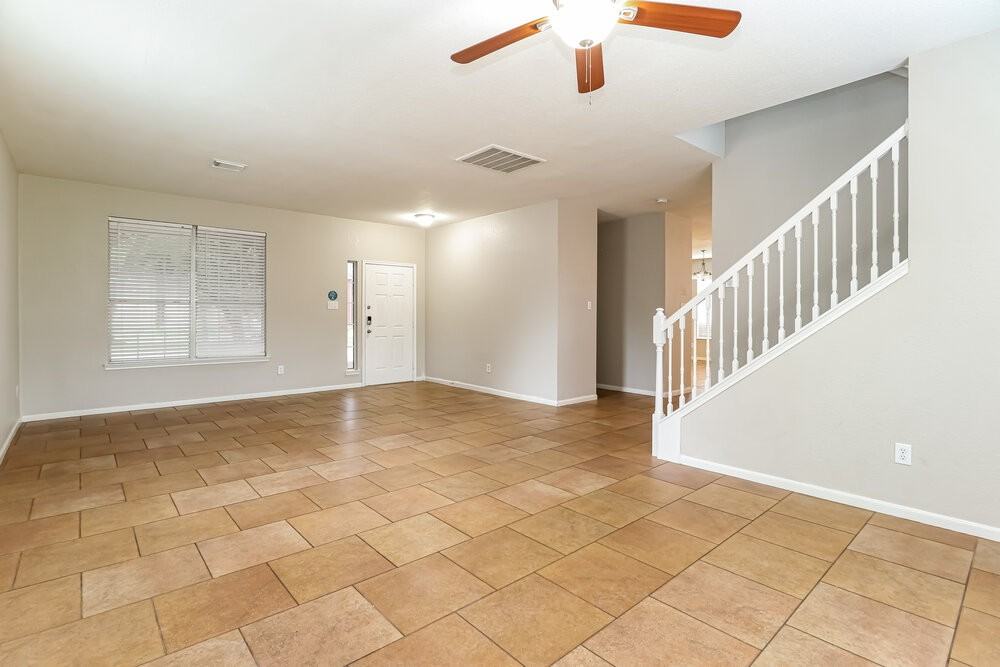 21202 Allenham Ct - Photo 6 of 17