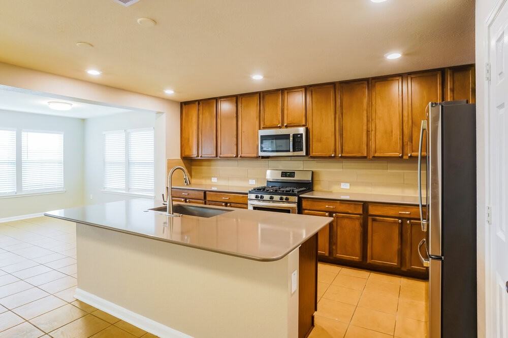 8011 Bunch Grass Ln - Photo 7 of 17