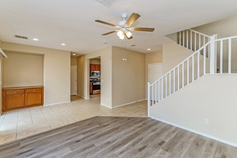 921 Sunny Acres Ave - Photo 5 of 17