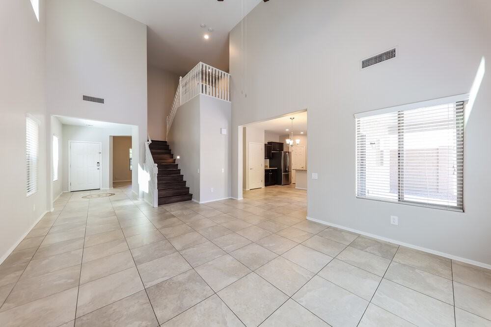 5432 W Hobby Horse Dr - Photo 5 of 17