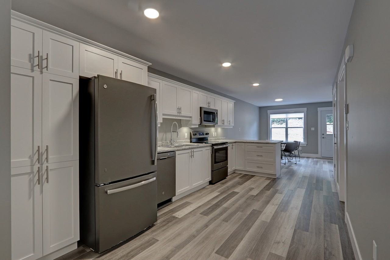 780 Hillcrest Drive #6 - Photo 3 of 10