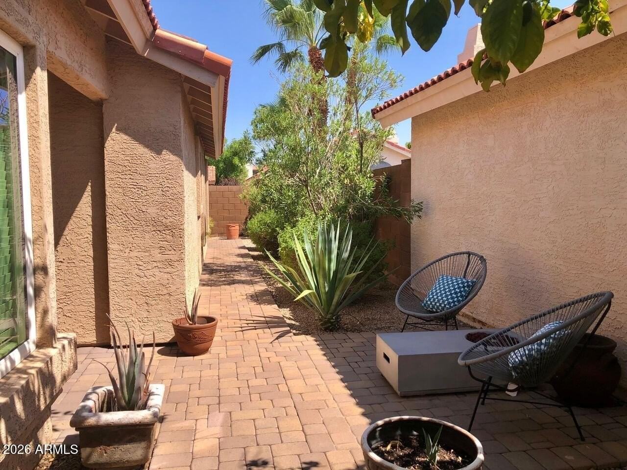 8828 E Riviera Dr - Photo 4 of 33