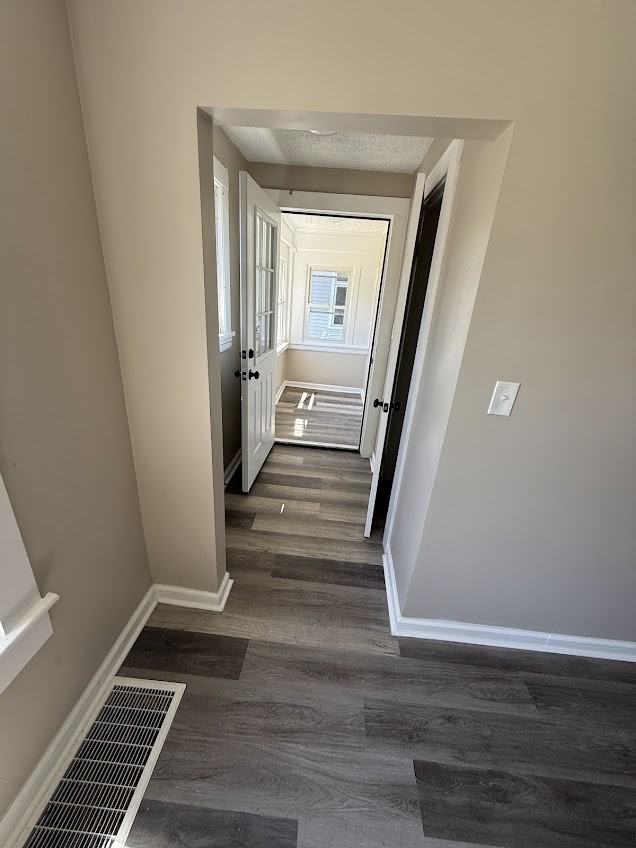 2049 E 39th St #1 - Photo 4 of 11