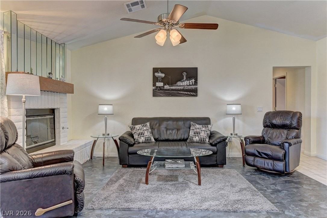 8912 Signal Terrace Dr - Photo 5 of 27