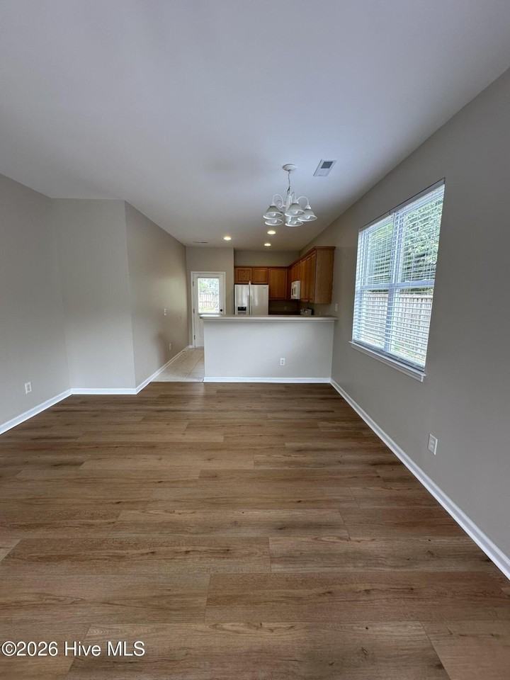 279 Coralstone Ct - Photo 2 of 10