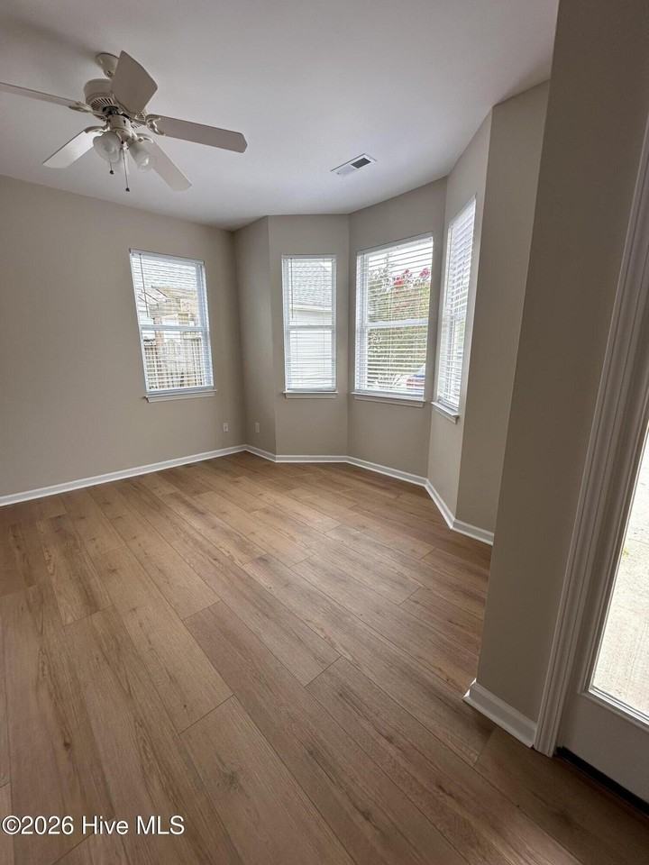 279 Coralstone Ct - Photo 3 of 10