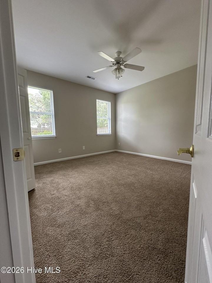 279 Coralstone Ct - Photo 6 of 10
