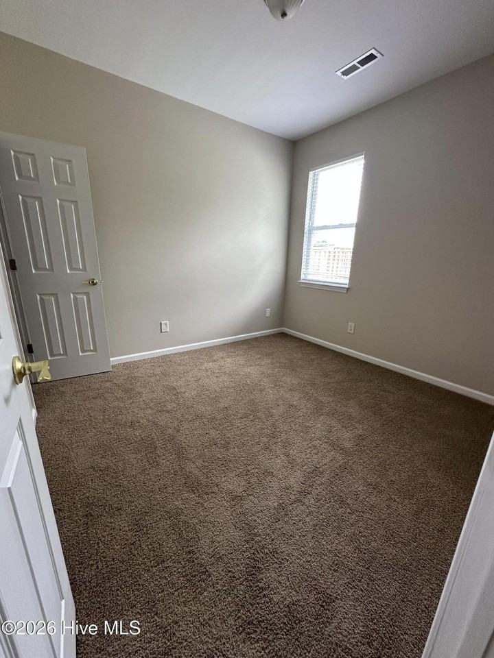 279 Coralstone Ct - Photo 7 of 10