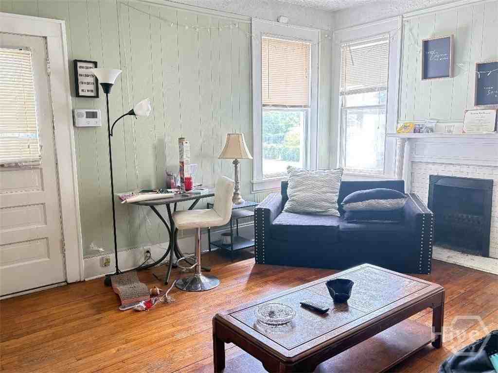 1111 E 35th St - Photo 4 of 13