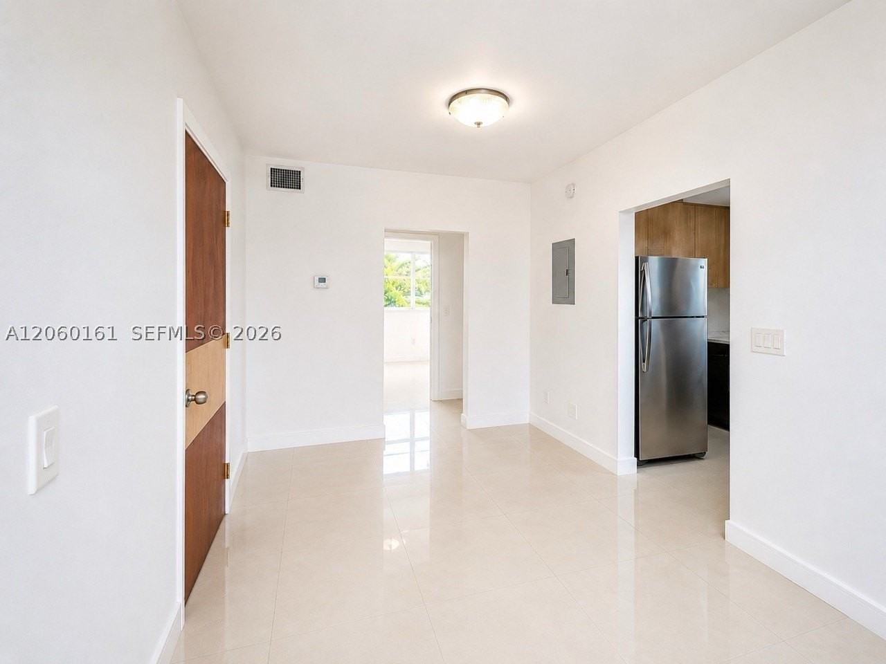1025 94th St #12 - Photo 3 of 14