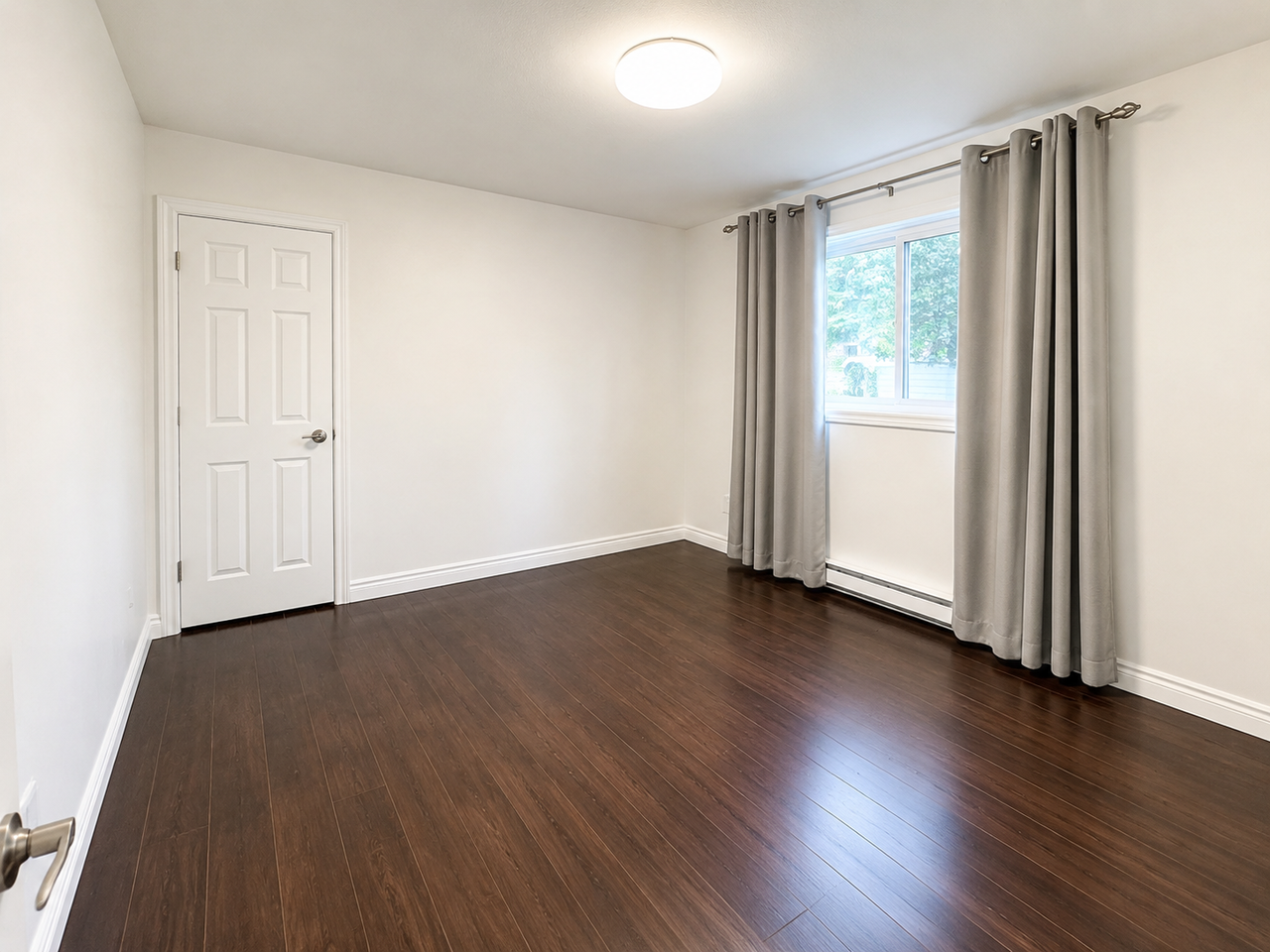 1594 Rue Hébert - Photo 2 of 6