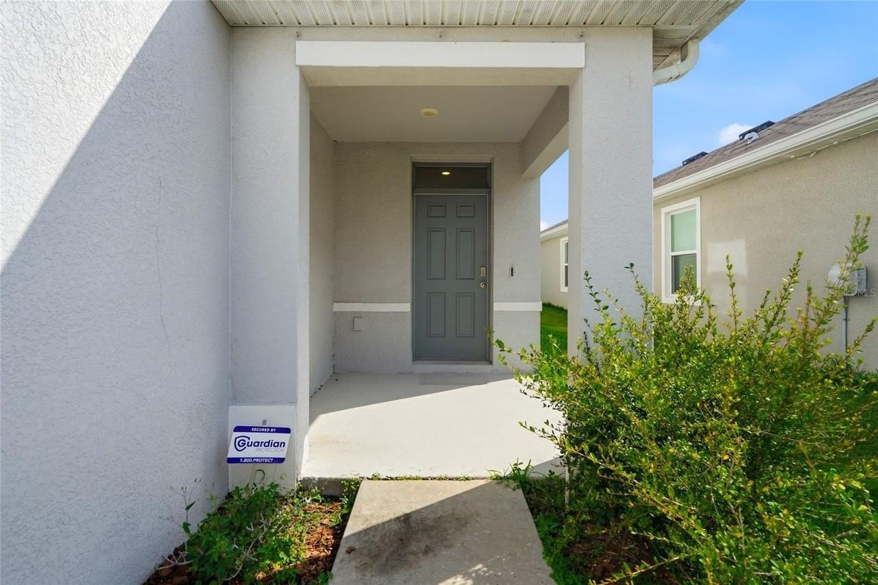 32745 Pez Landing Ln - Photo 5 of 44
