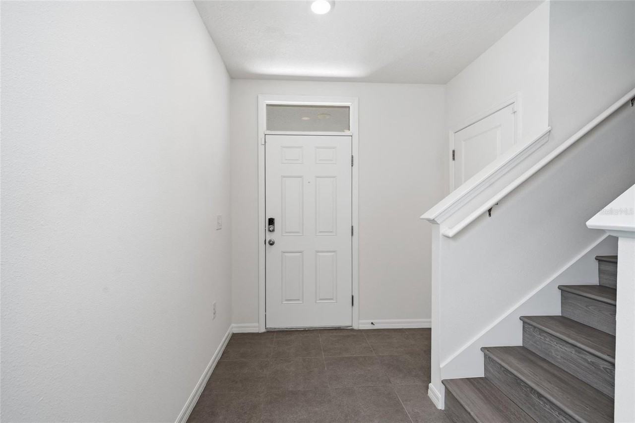 32745 Pez Landing Ln - Photo 6 of 44