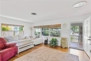 144 30th Ave N - Photo 7 of 28