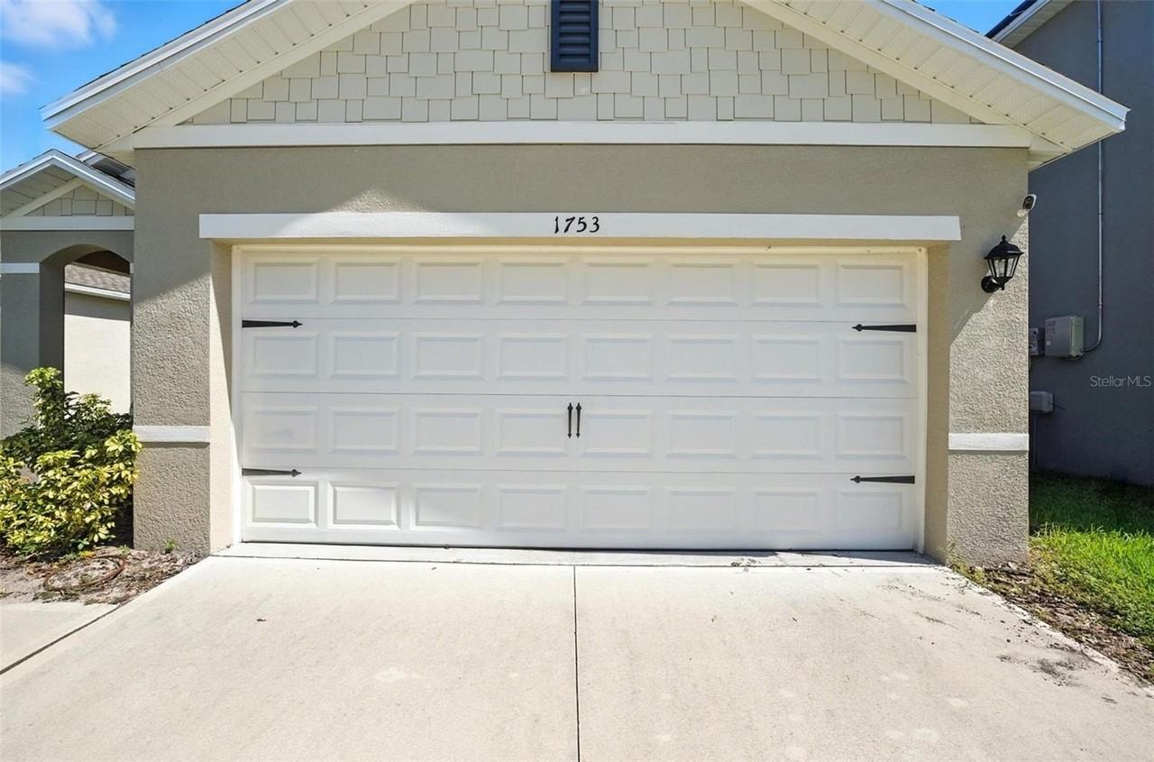 1753 Bent Branch Ave - Photo 3 of 35