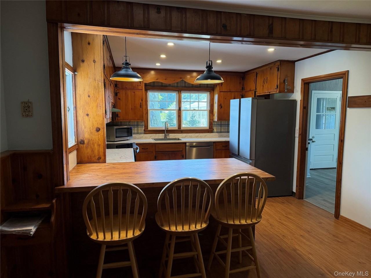 16 Vail Ave - Photo 4 of 13