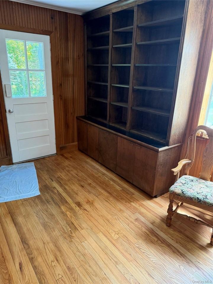 16 Vail Ave - Photo 5 of 13