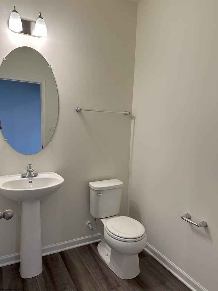 317 Bay St - Photo 6 of 16