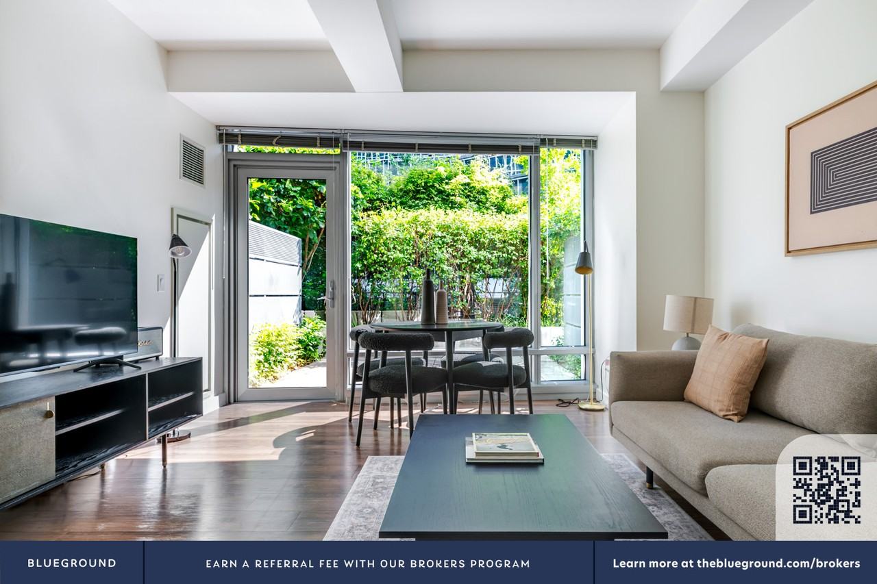 1335 Boylston St #1346 - Photo 4 of 38