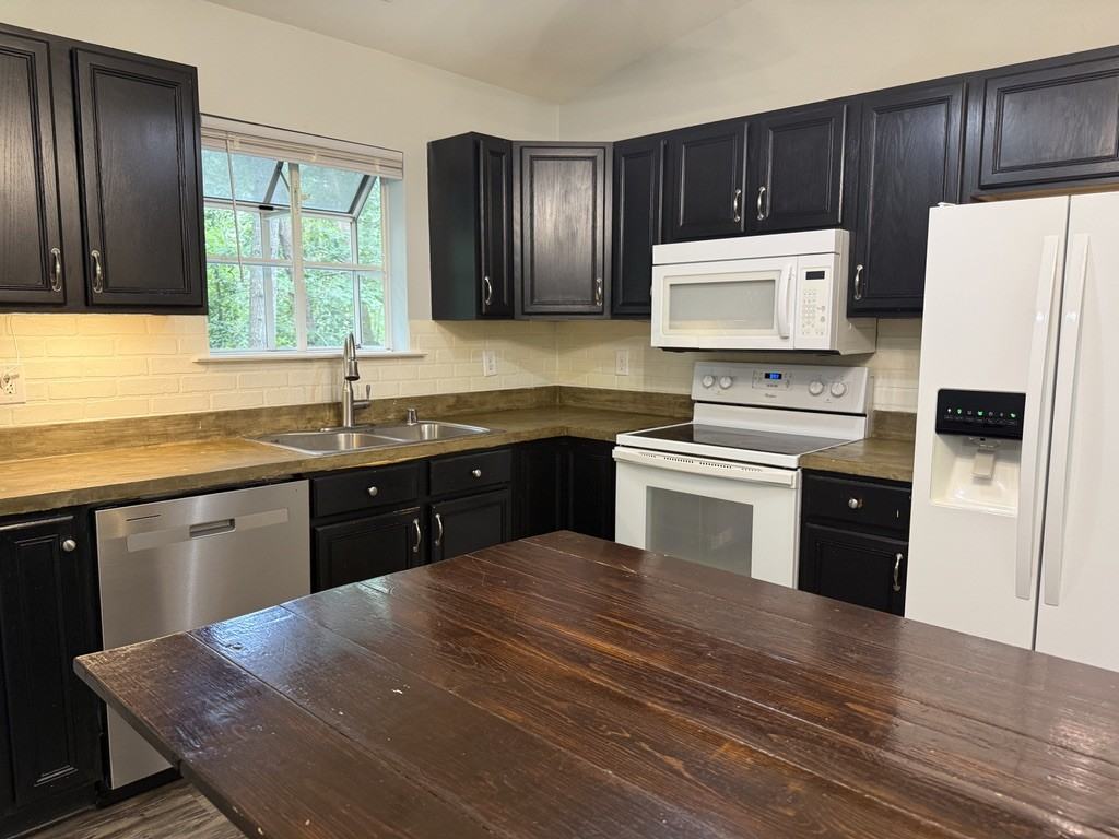 11610 Shoshone Trl #1 - Photo 4 of 14