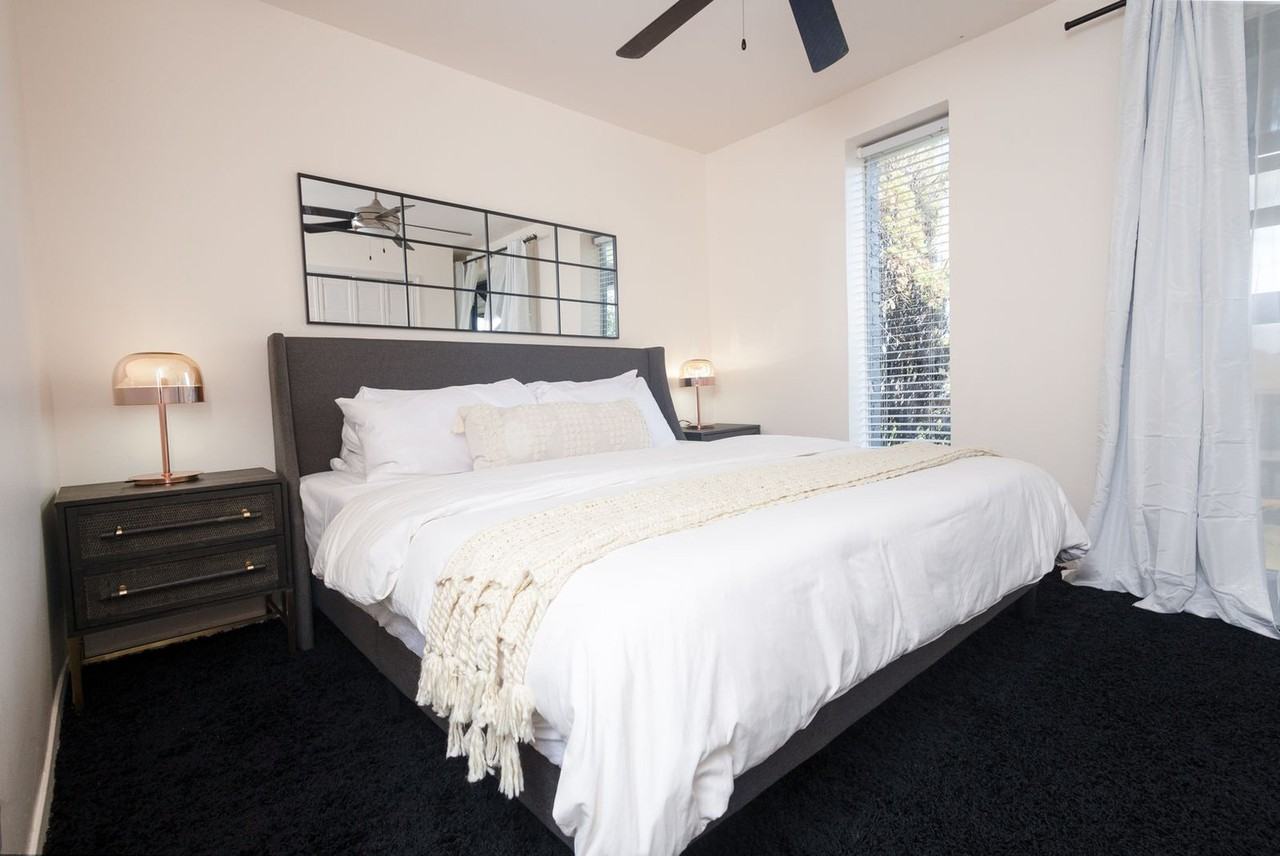 6011 Gaston Ave #1571788P - Photo 4 of 47