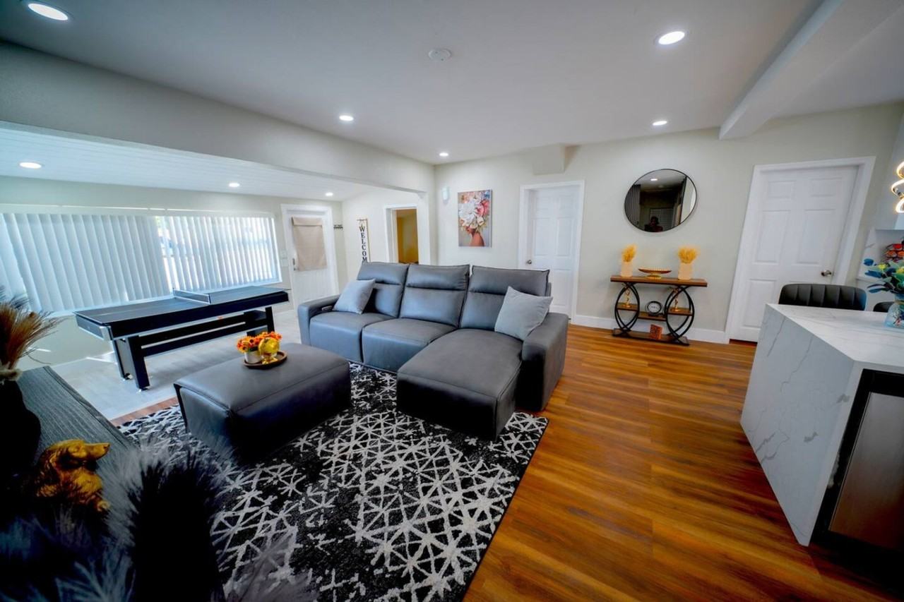2281 Sw 15th St #1588376P - Photo 2 of 30