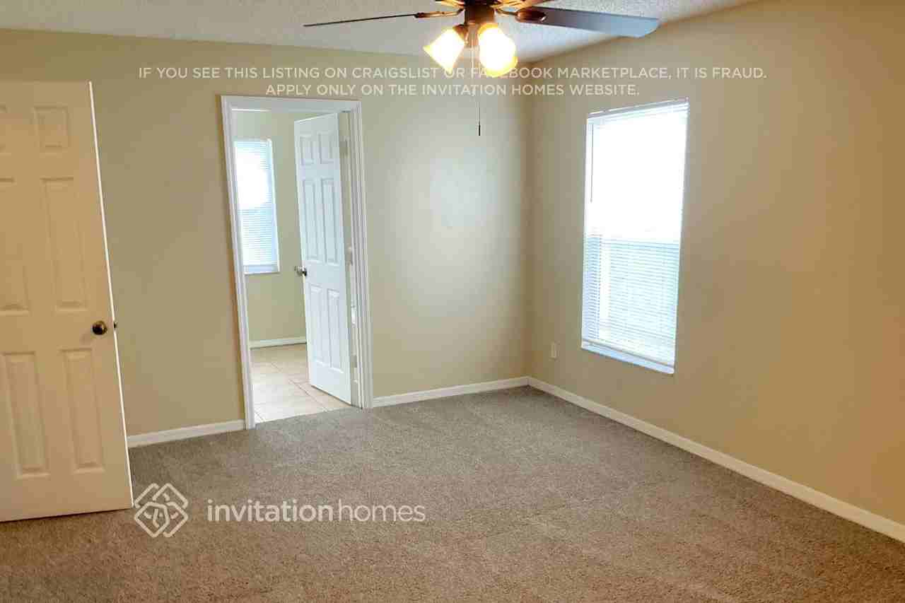 422 Flamingo Ct - Photo 5 of 10