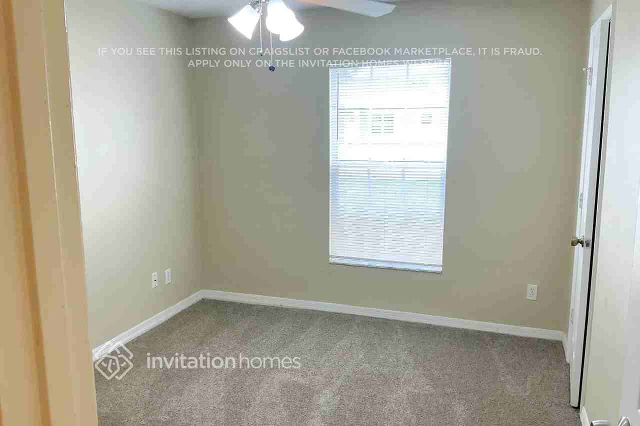 422 Flamingo Ct - Photo 7 of 10