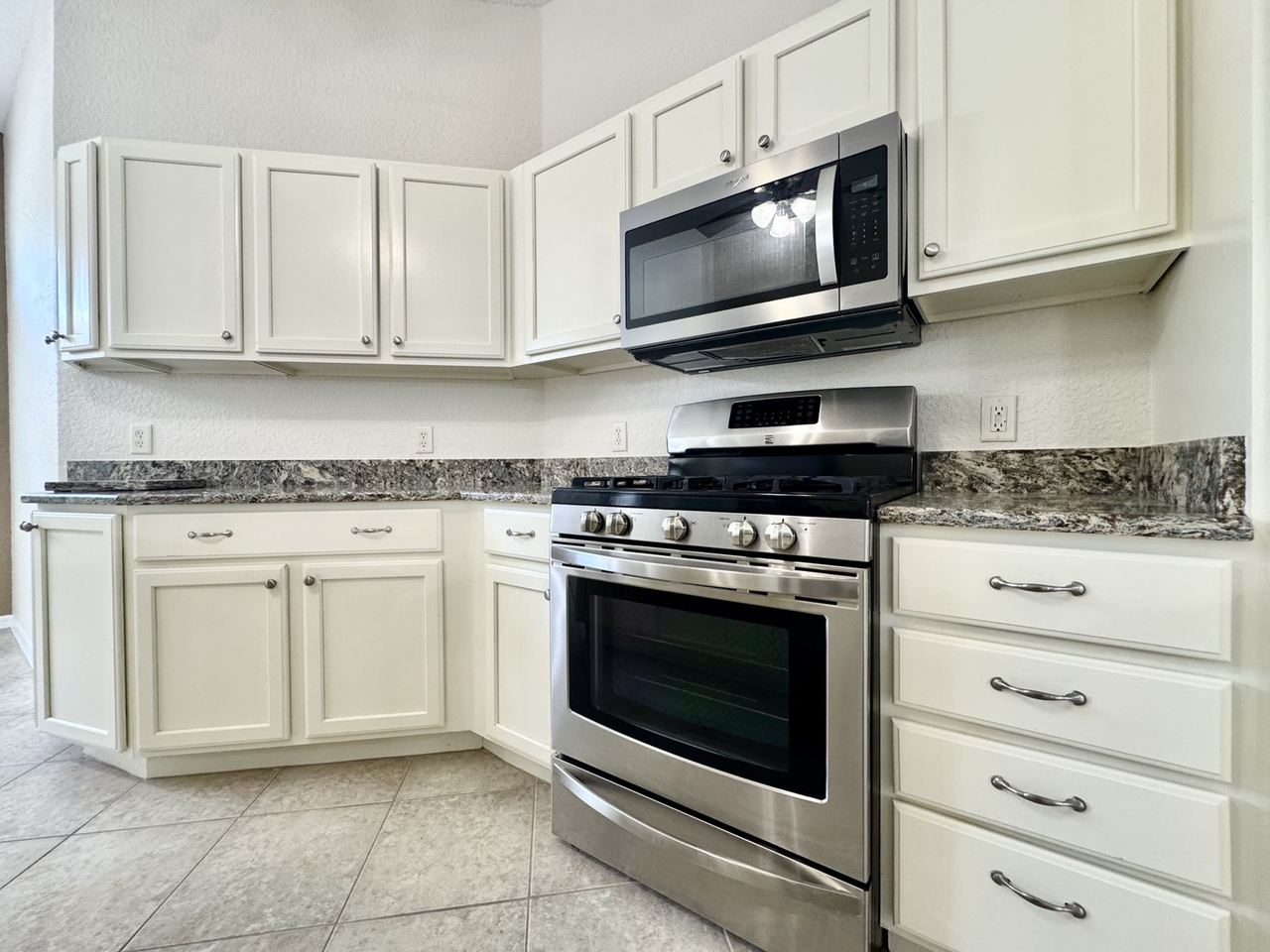 487 Thistledown Way #1 - Photo 4 of 28