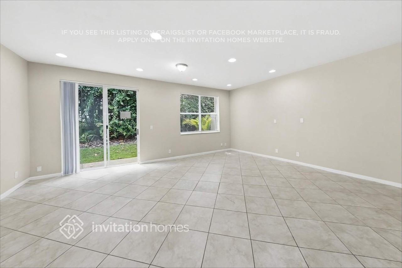16105 Poppyseed Cir #1806 - Photo 5 of 20