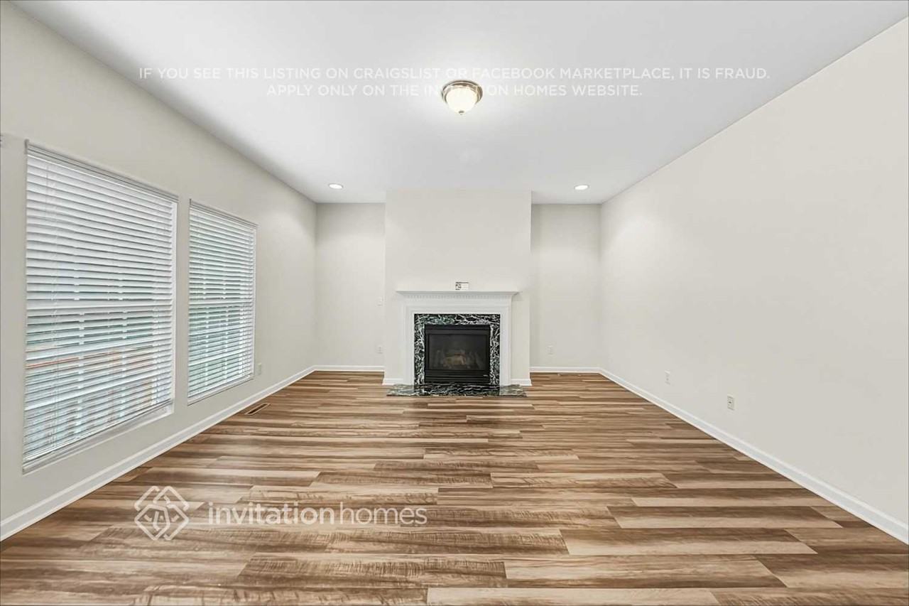40 Luzelle Dr - Photo 5 of 22