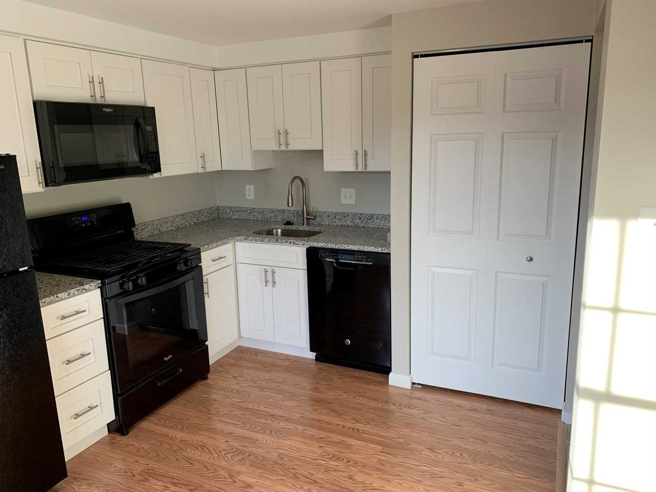 1789 Patrick Pl - Photo 4 of 25