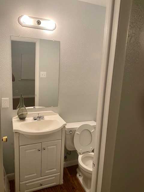 2703 Patricia Ln - Photo 2 of 12