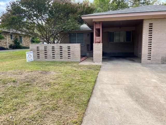 2703 Patricia Ln - Photo 3 of 12