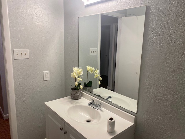 2703 Patricia Ln - Photo 4 of 12