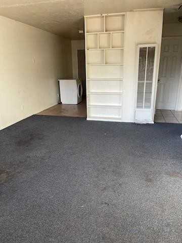 300 Charleston St Ne #4 - Photo 2 of 9
