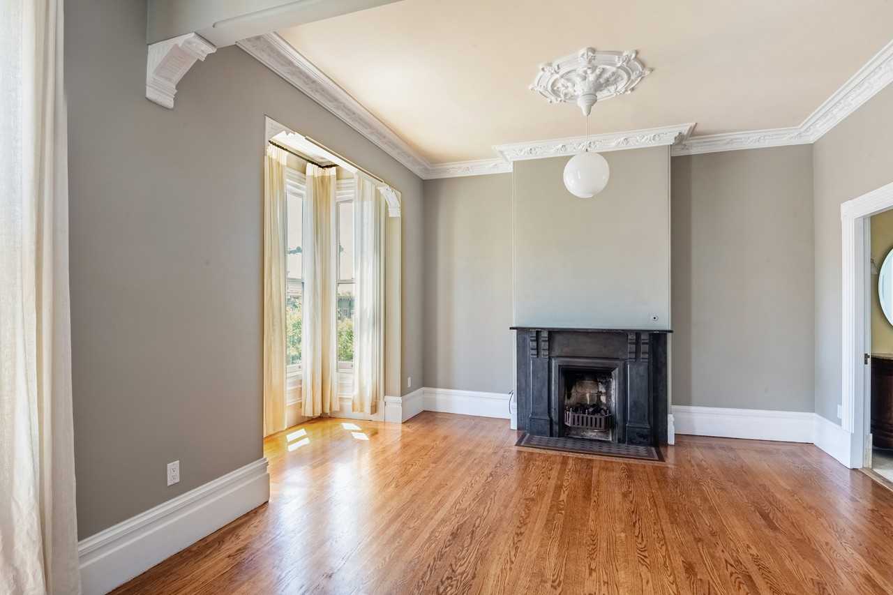 341 Pierce St - Photo 4 of 22