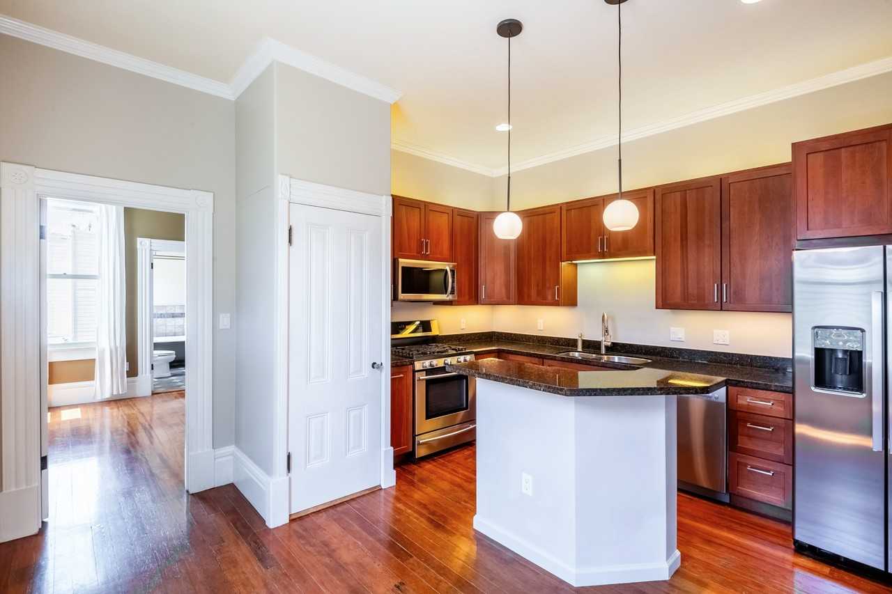 341 Pierce St - Photo 5 of 22