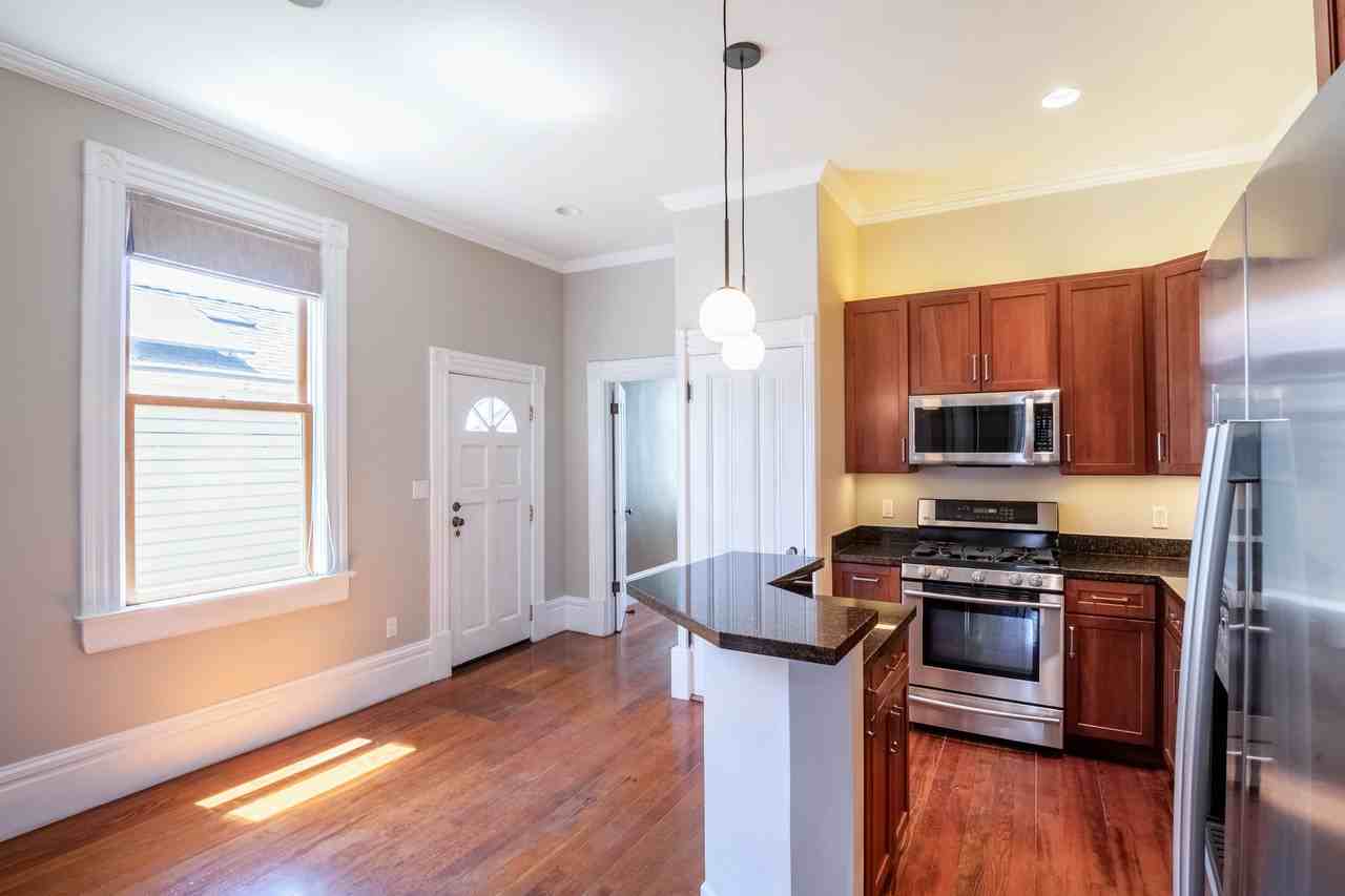 341 Pierce St - Photo 6 of 22