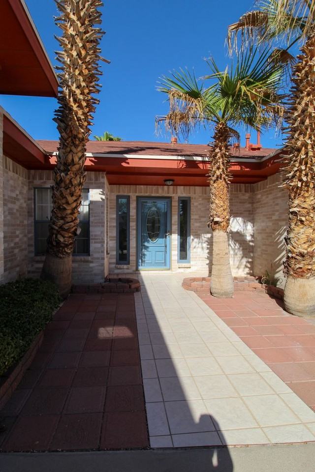 2081 Paseo Del Prado Dr - Photo 2 of 36