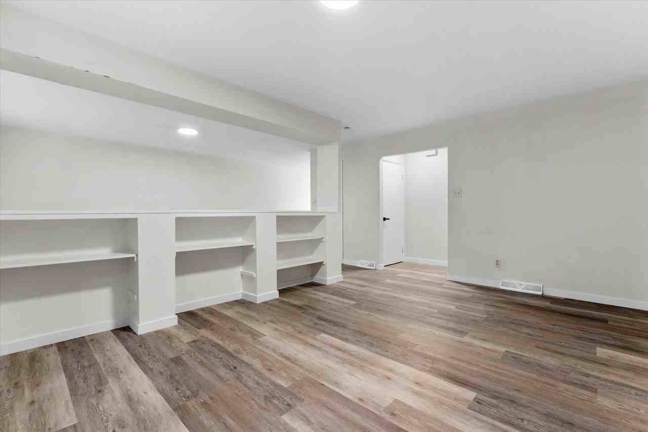 1102 Apache Dr #C - Photo 3 of 23