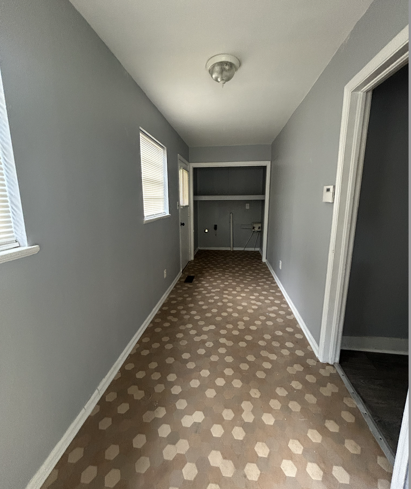 5219 Court G - Photo 4 of 9