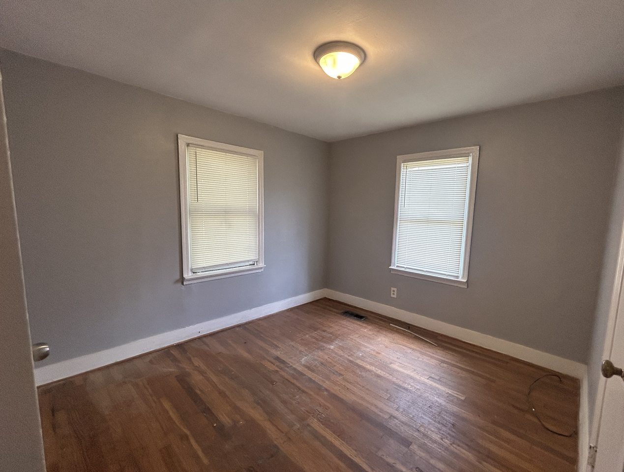 5219 Court G - Photo 7 of 9