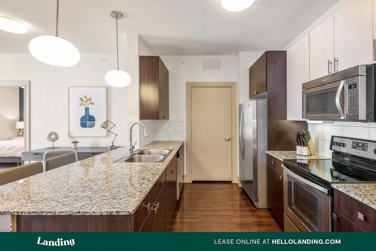8100 N Riverside Dr - Photo 6 of 31