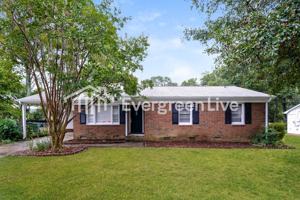 featured image of 1011 Holly Dr