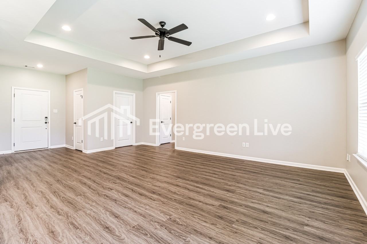 4521 Western Woods Dr - Photo 3 of 15